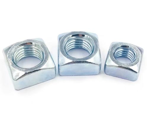 Gepersonaliseerde Din 557 vierkant noten koolstofstaal Klasse 4.8 / 8.8 Voor zware industrie